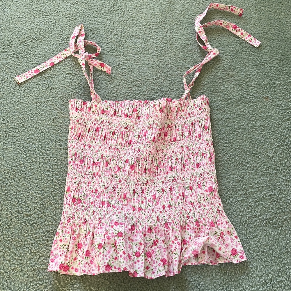 Likely medium never been worn before summer top